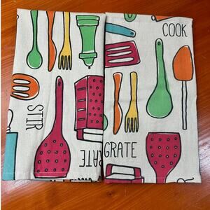 NWOT - Artistic Accents Cotton Kitchen Towels - Set of 2